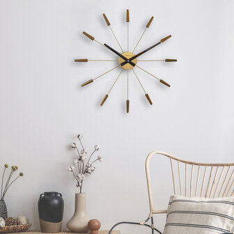 NeXtime NE-2610BR Grote Wandklok - 58cm - Stille Klok -Walnoot Hout - &quot;Plug-Inn&quot;